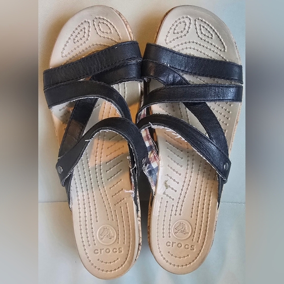 CROCS A-Leigh Womens Size 7 Black Wedge Cork Heel Slip On Strappy Sandals - Picture 10 of 10